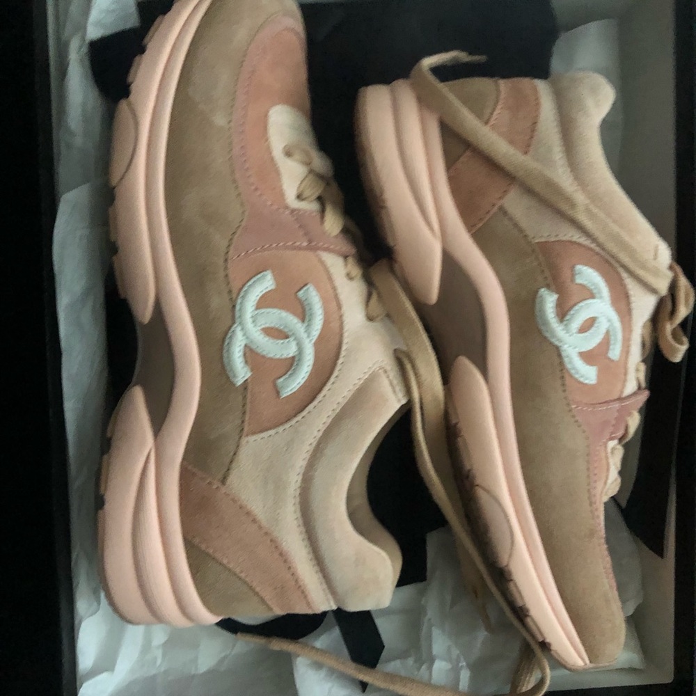 Chanel sneakers 2019 low top